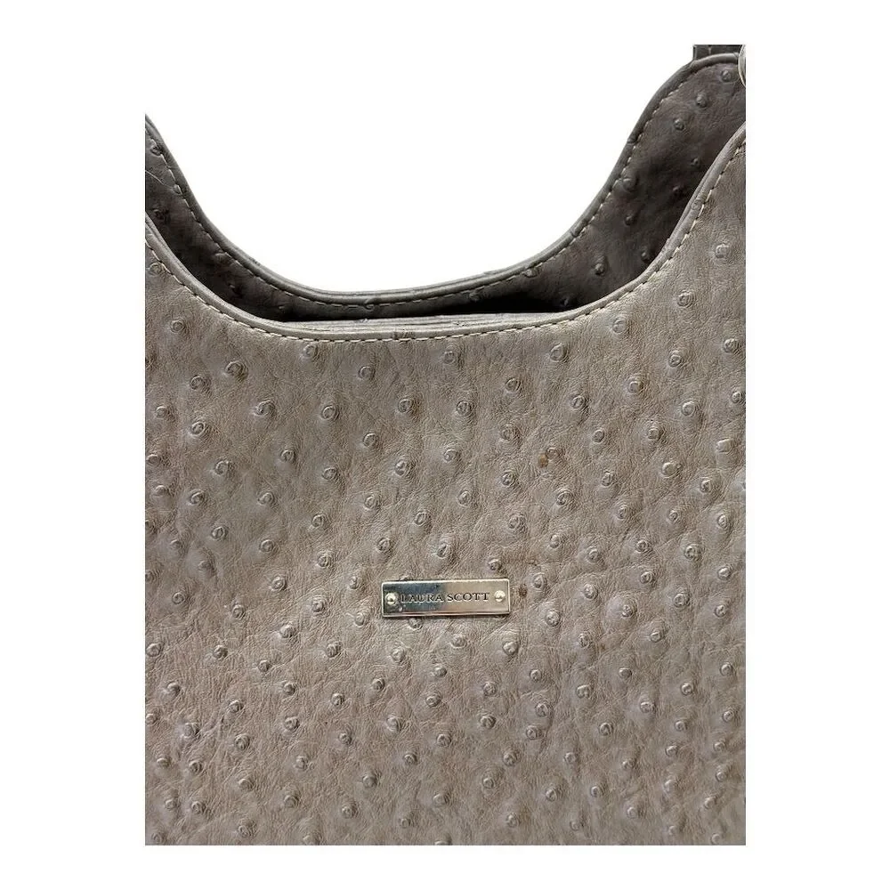 Laura Scott discover elegance